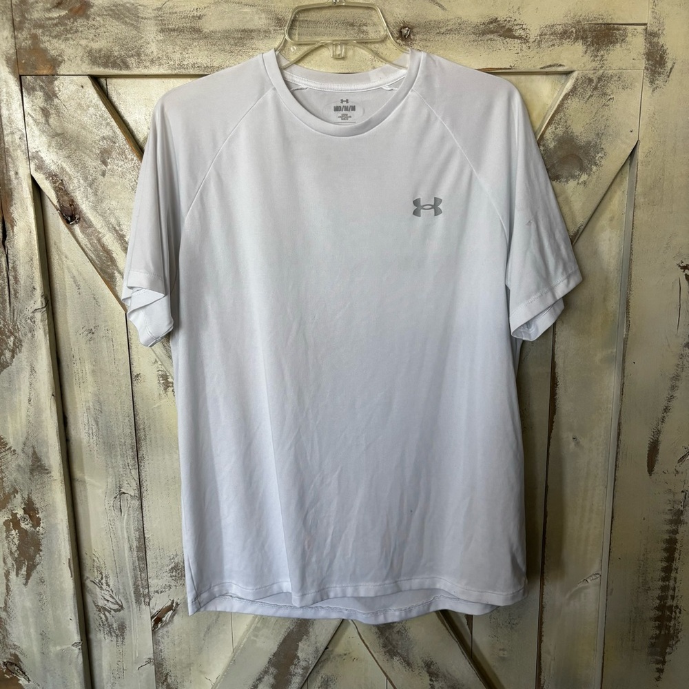 Men’s short sleeve Under Armour shirt